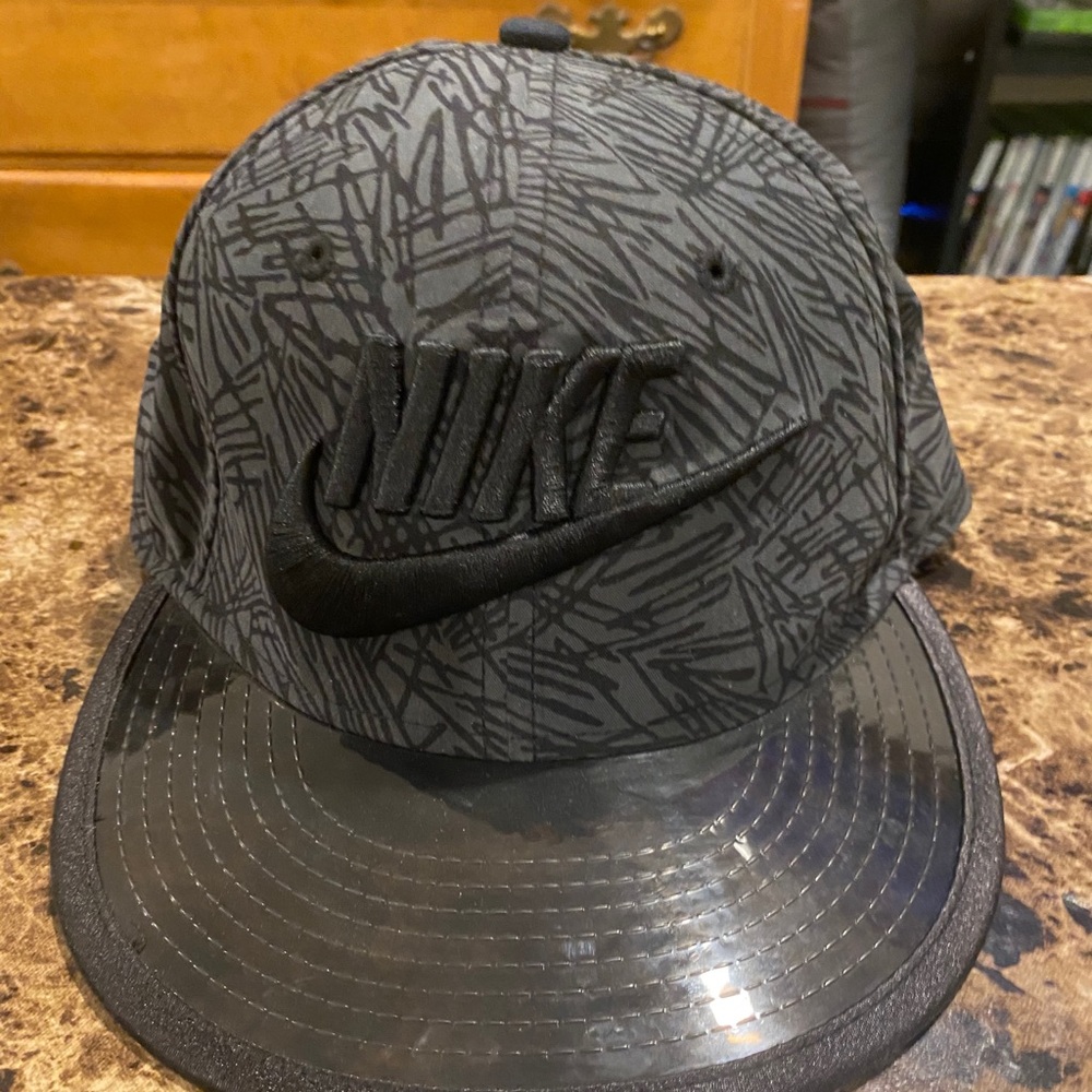 Nike Grey Clear Brim SnapBack
